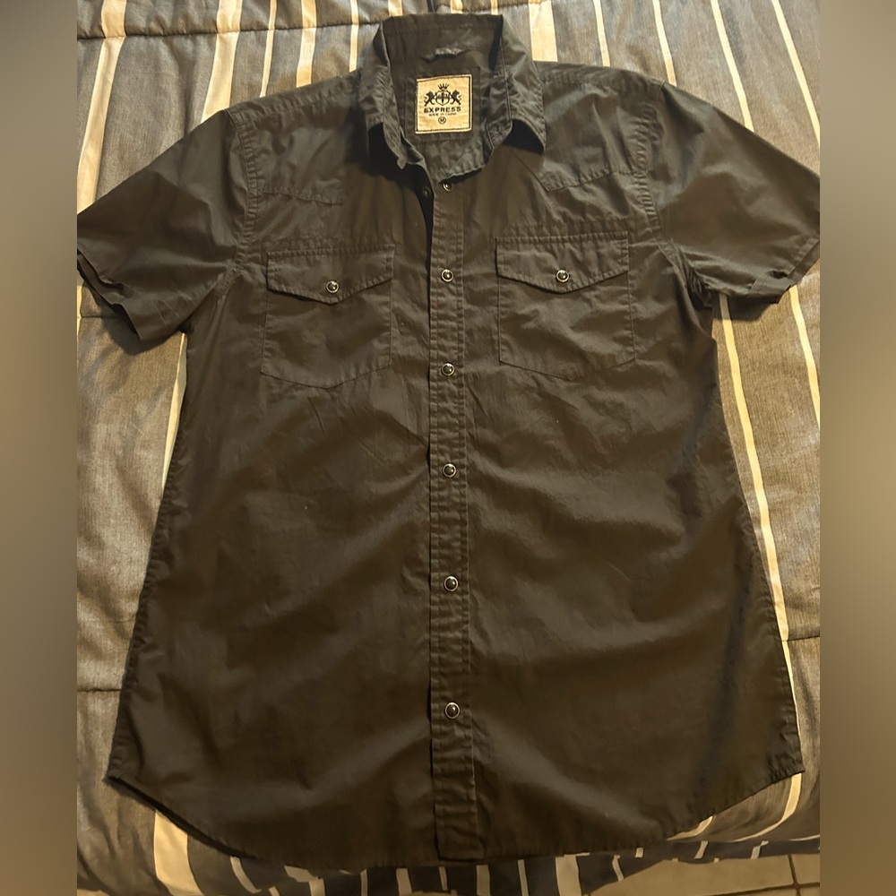 Express fitted button shirt short sleeves sz medium